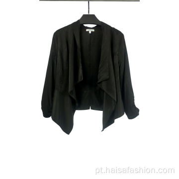 Blazer preto com mangas compridas com lapelas